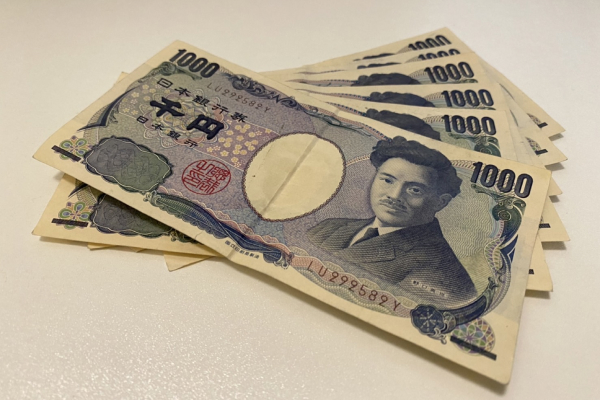 ファクタリング業者の選び方は手数料の安さが重要